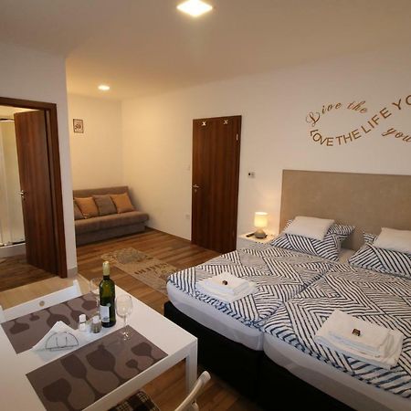 Szent Ivan Apartman เอ็กเกอร์ ภายนอก รูปภาพ