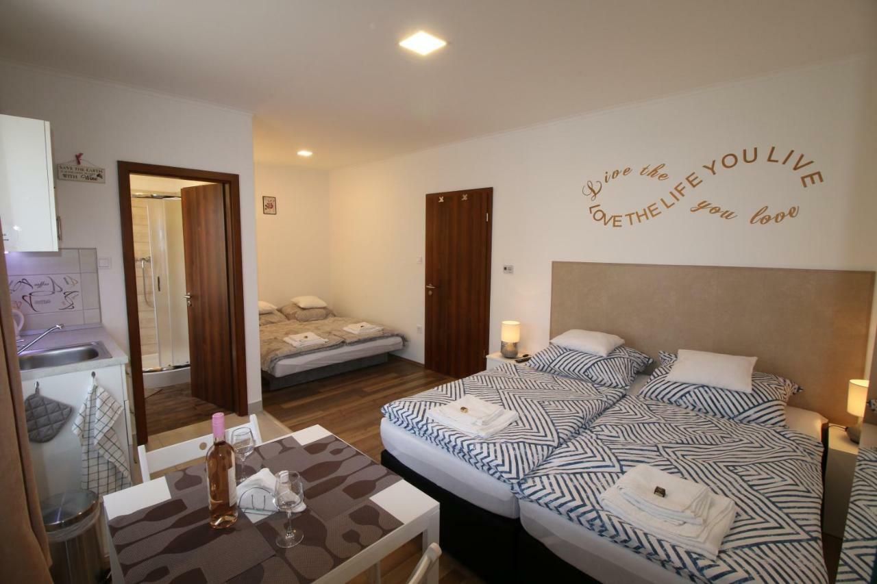 Szent Ivan Apartman เอ็กเกอร์ ภายนอก รูปภาพ
